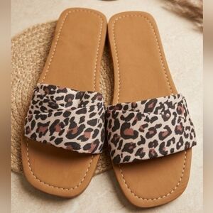 Sun & Sky Leopard Print Slide Sandals - Size L (9/10) - NEW